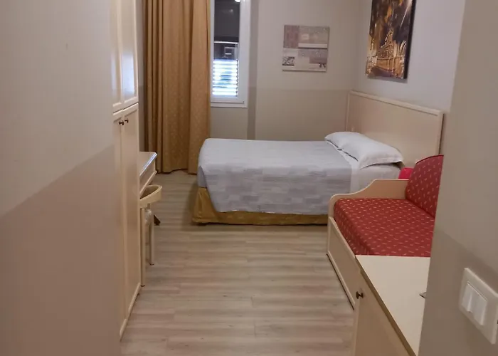 Angelica 招待所 3*